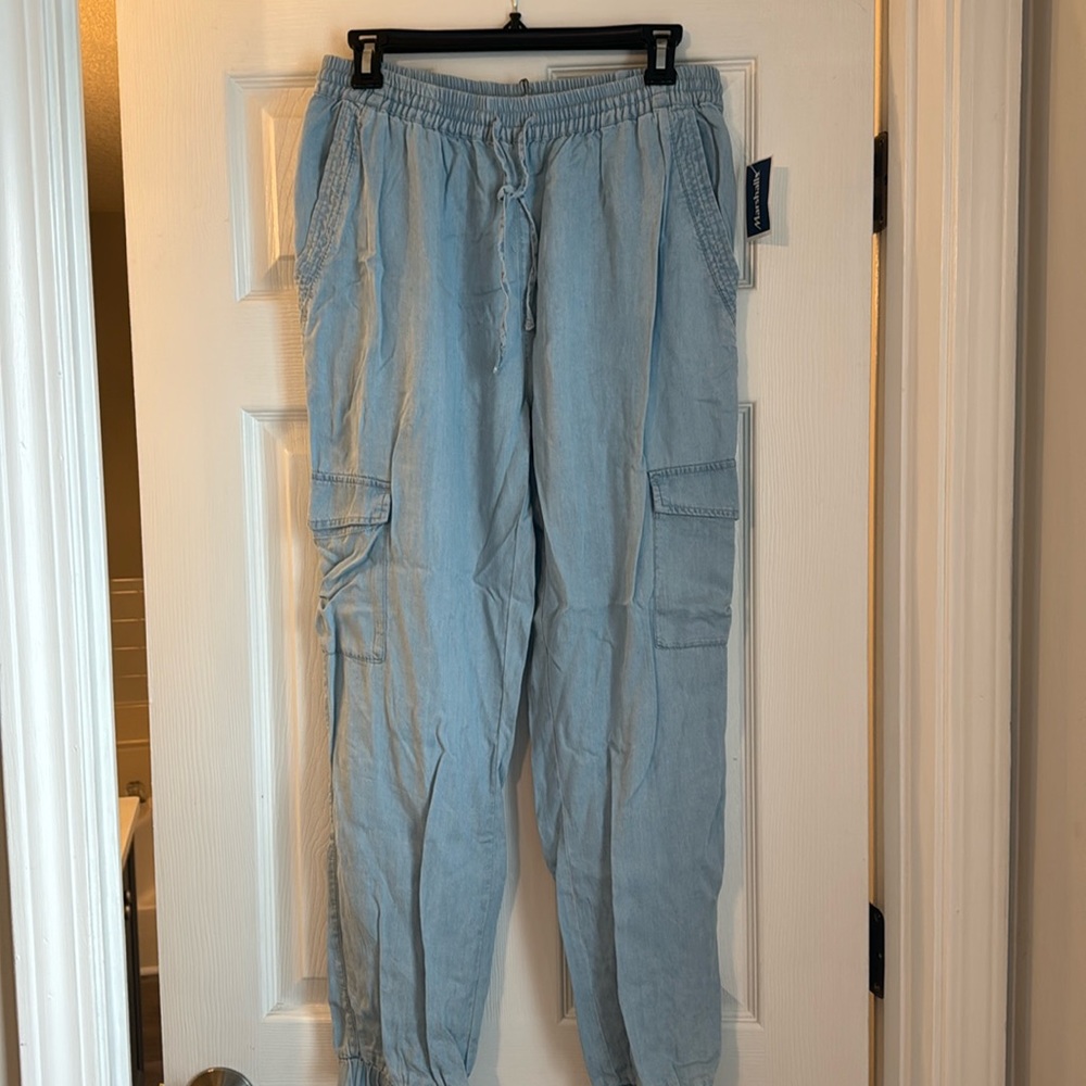 jogger pants